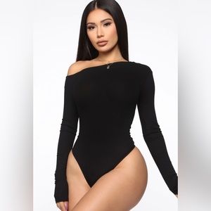 Fashion Nova One shoulder bodysuit